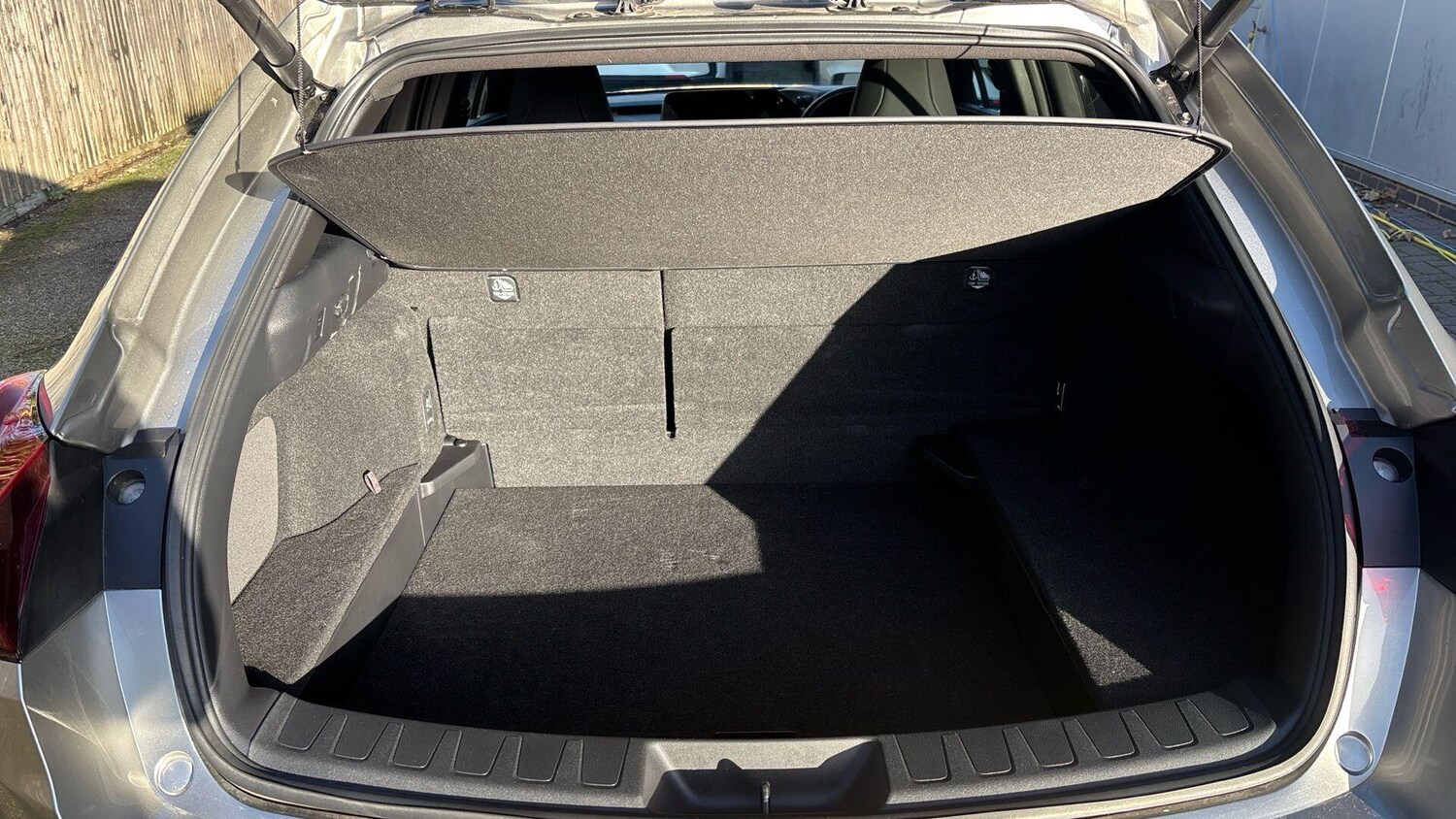 Used Lexus UX 2024 for sale - 76856048: Photo 18