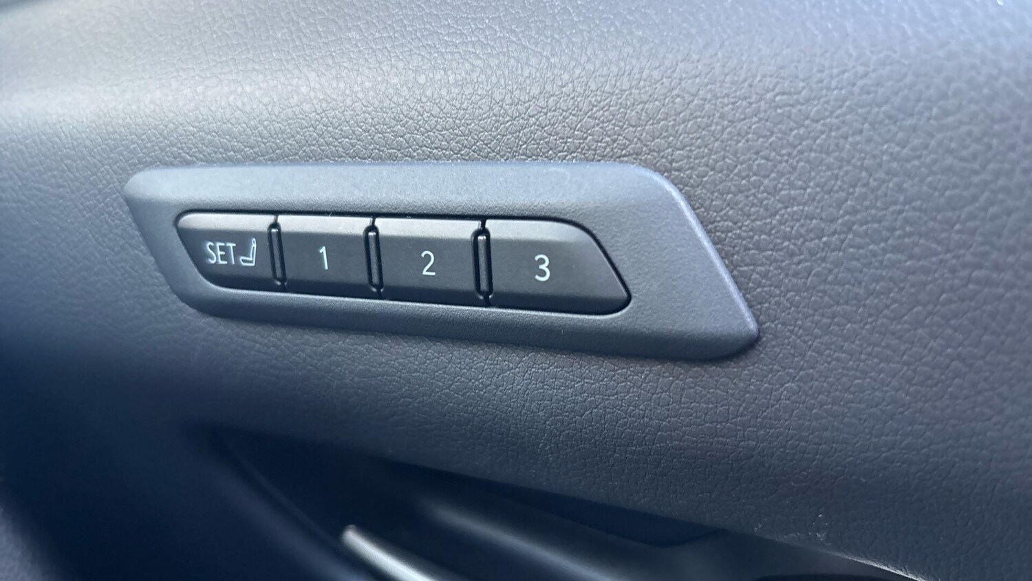 Used Lexus UX 2024 for sale - 76856048: Photo 37