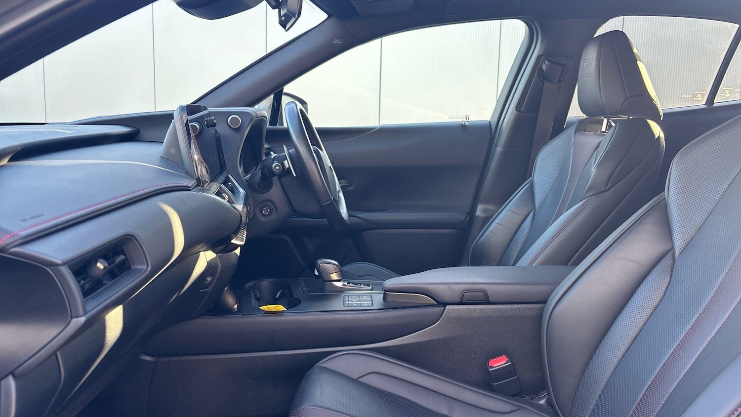 Used Lexus UX 2024 for sale - 76856048: Photo 9