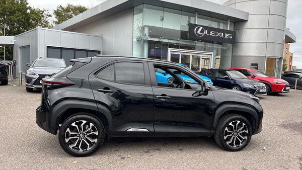 Used Toyota Yaris Cross 2023 for sale - 76226639: Photo 19