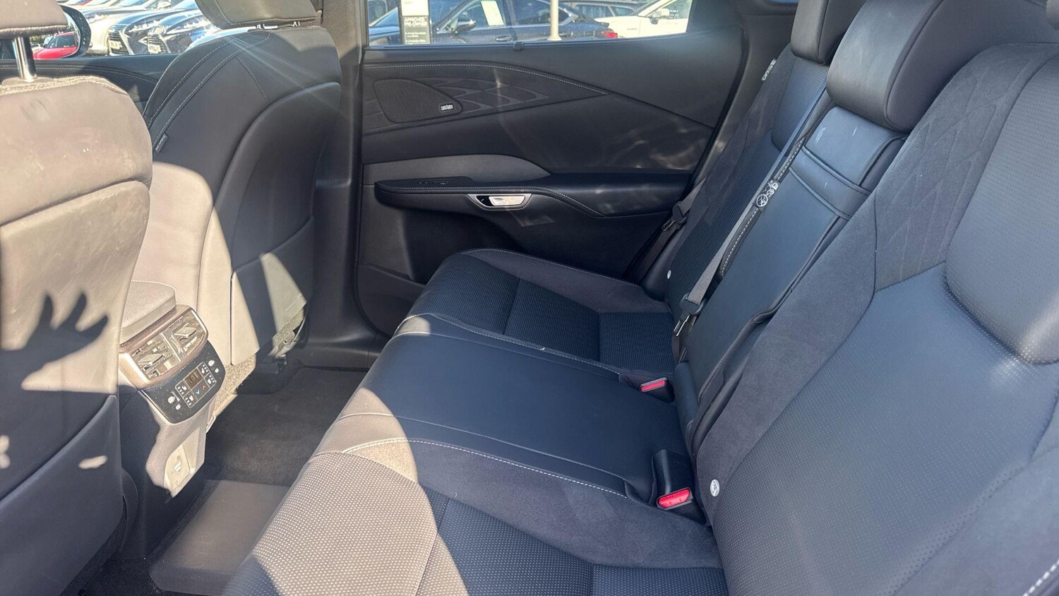 Used Lexus RX 2023 for sale - 76227321: Photo 17