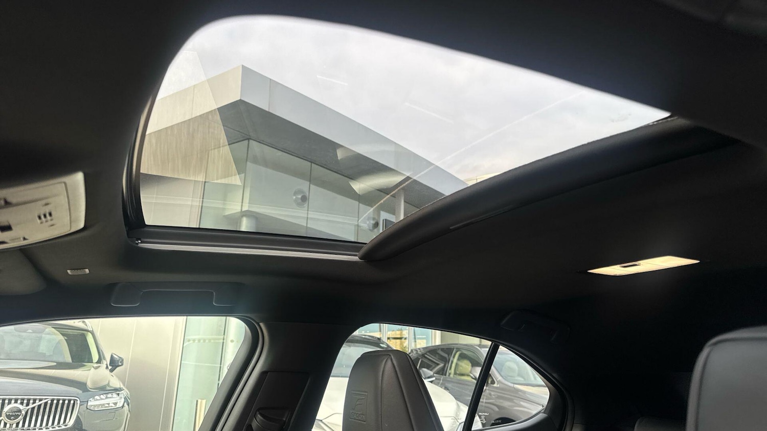 Used Lexus UX 2019 for sale - 76371148: Photo 25
