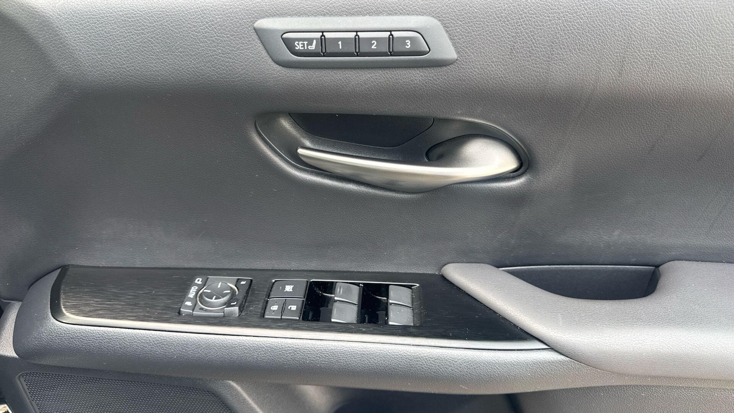 Used Lexus UX 2019 for sale - 76371148: Photo 28