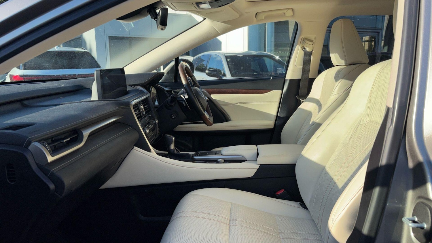 Used Lexus RX 2022 for sale - 76031846: Photo 9