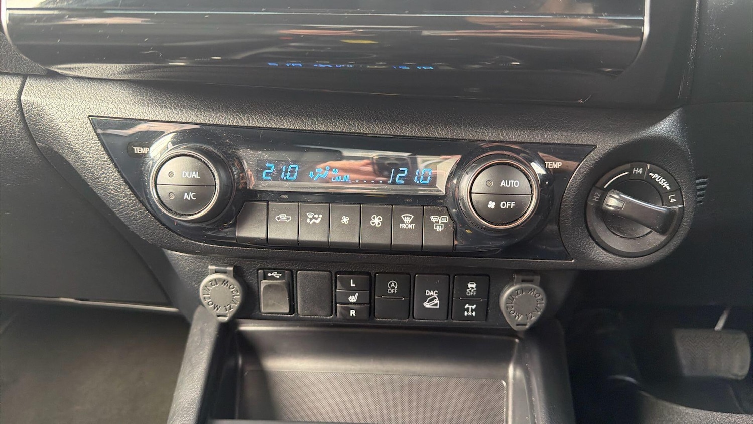 Used Toyota Hilux 2022 for sale - 76886568: Photo 27