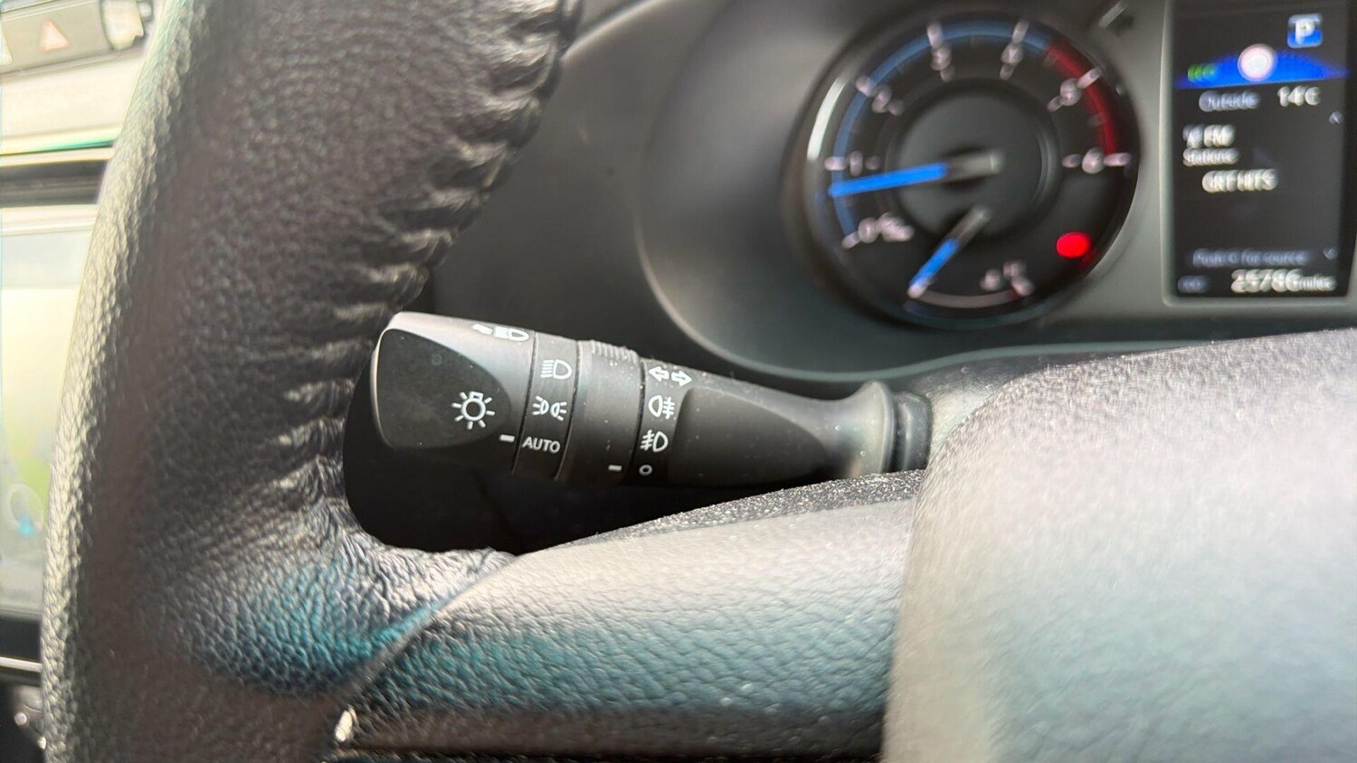 Used Toyota Hilux 2022 for sale - 76886568: Photo 32