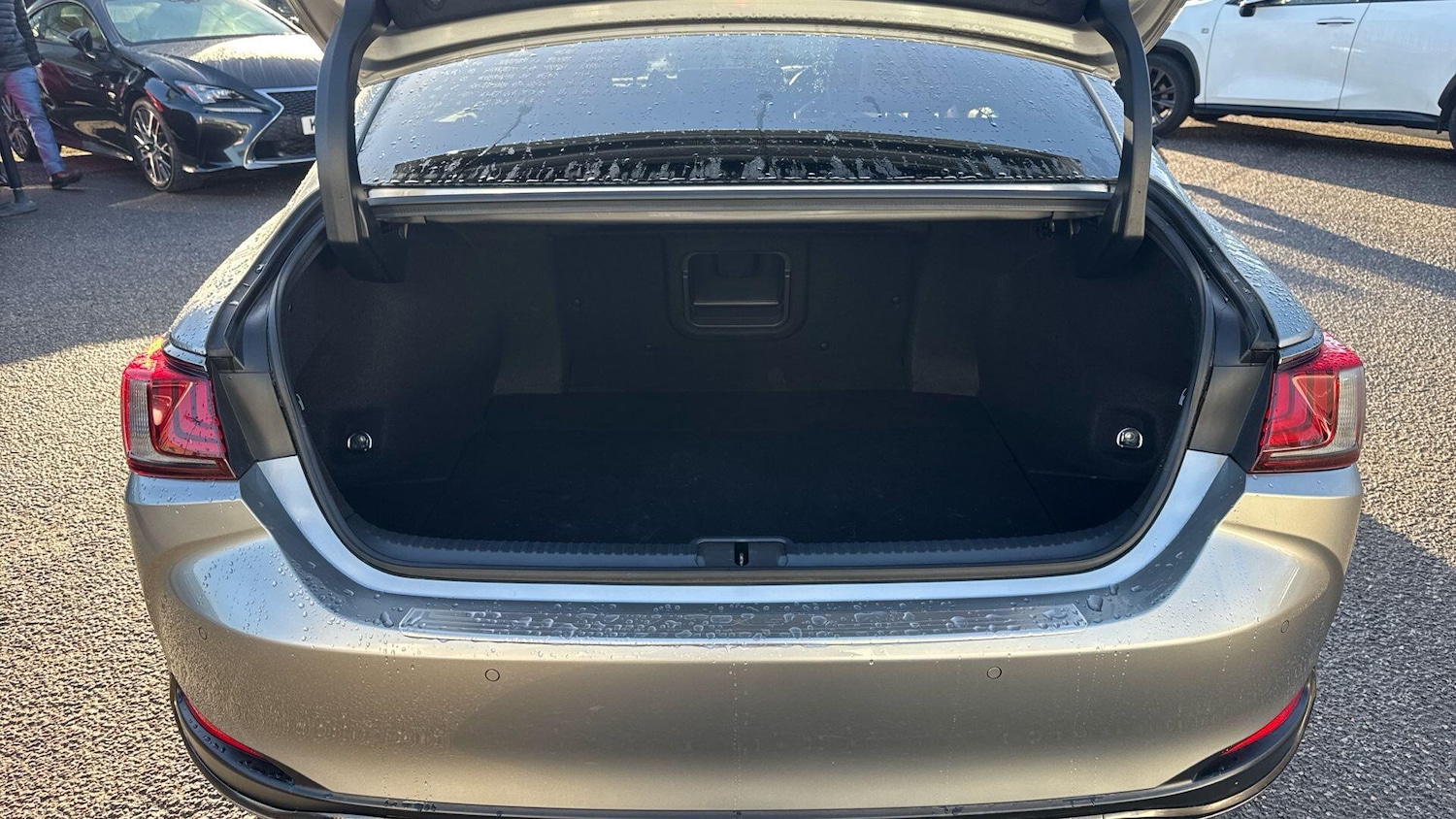 Used Lexus ES 2022 for sale - 76976316: Photo 12