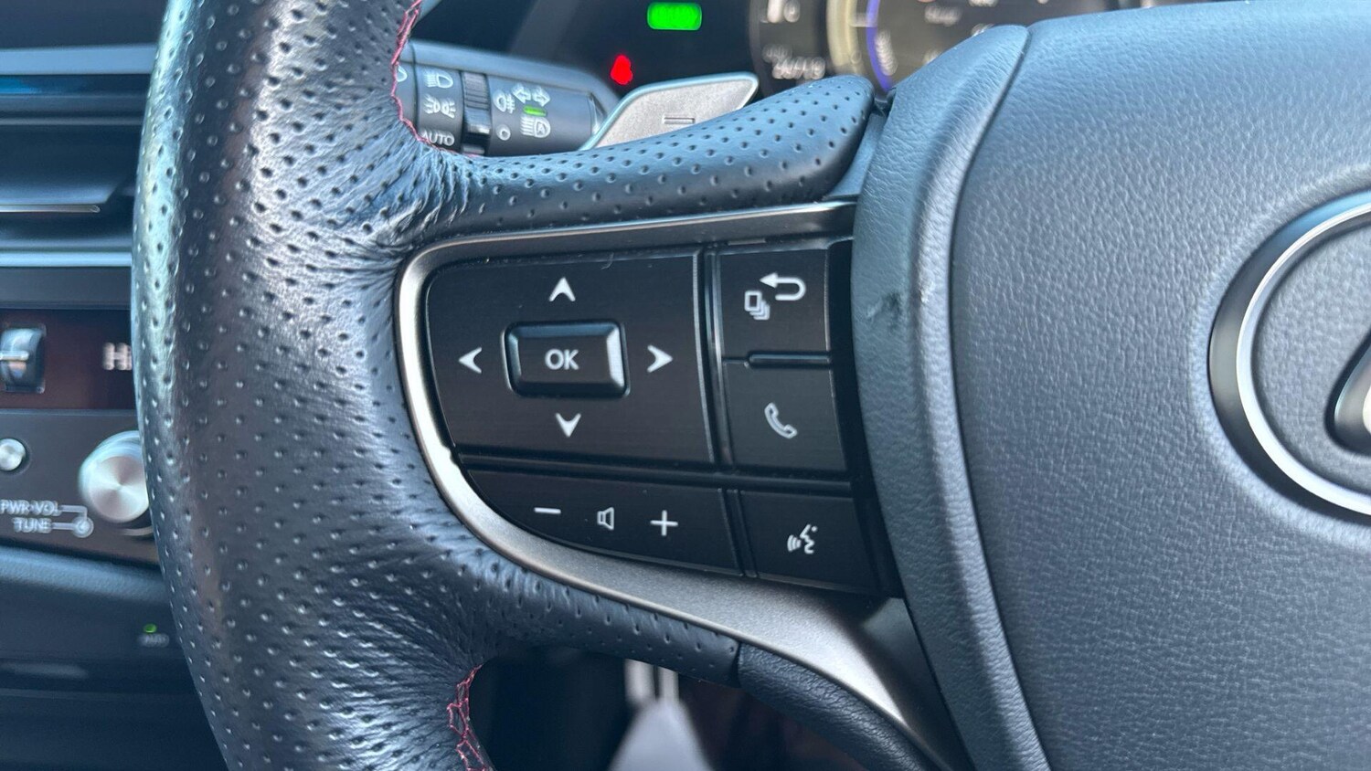 Used Lexus ES 2022 for sale - 76976316: Photo 31