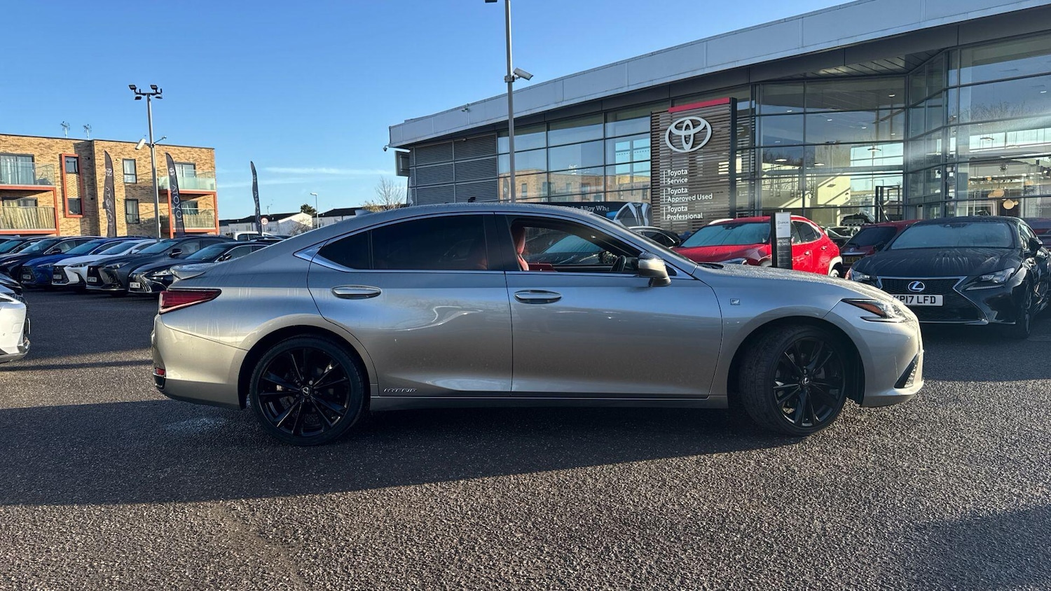 Used Lexus ES 2022 for sale - 76976316: Photo 9