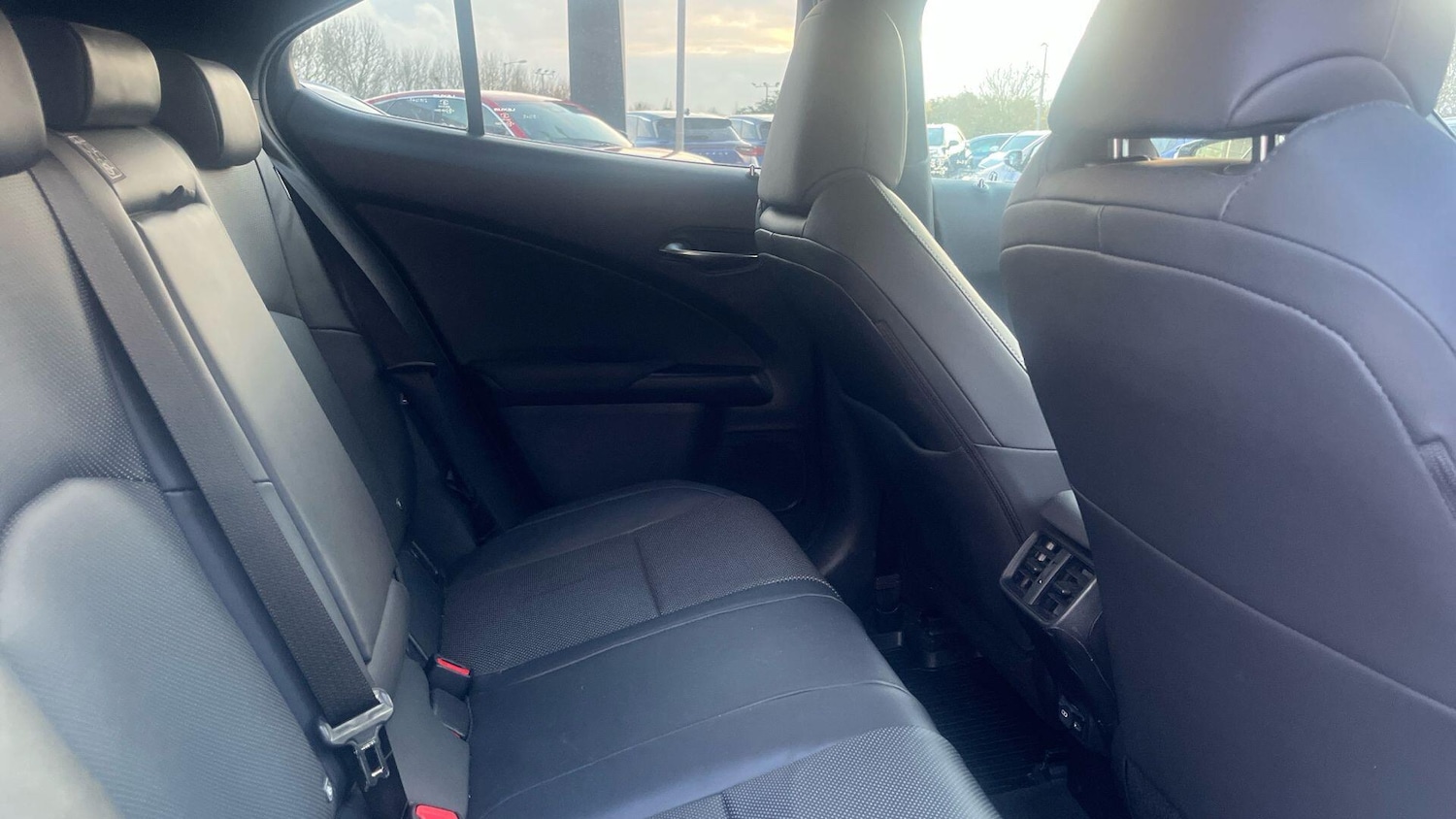 Used Lexus UX 2023 for sale - 76561671: Photo 12