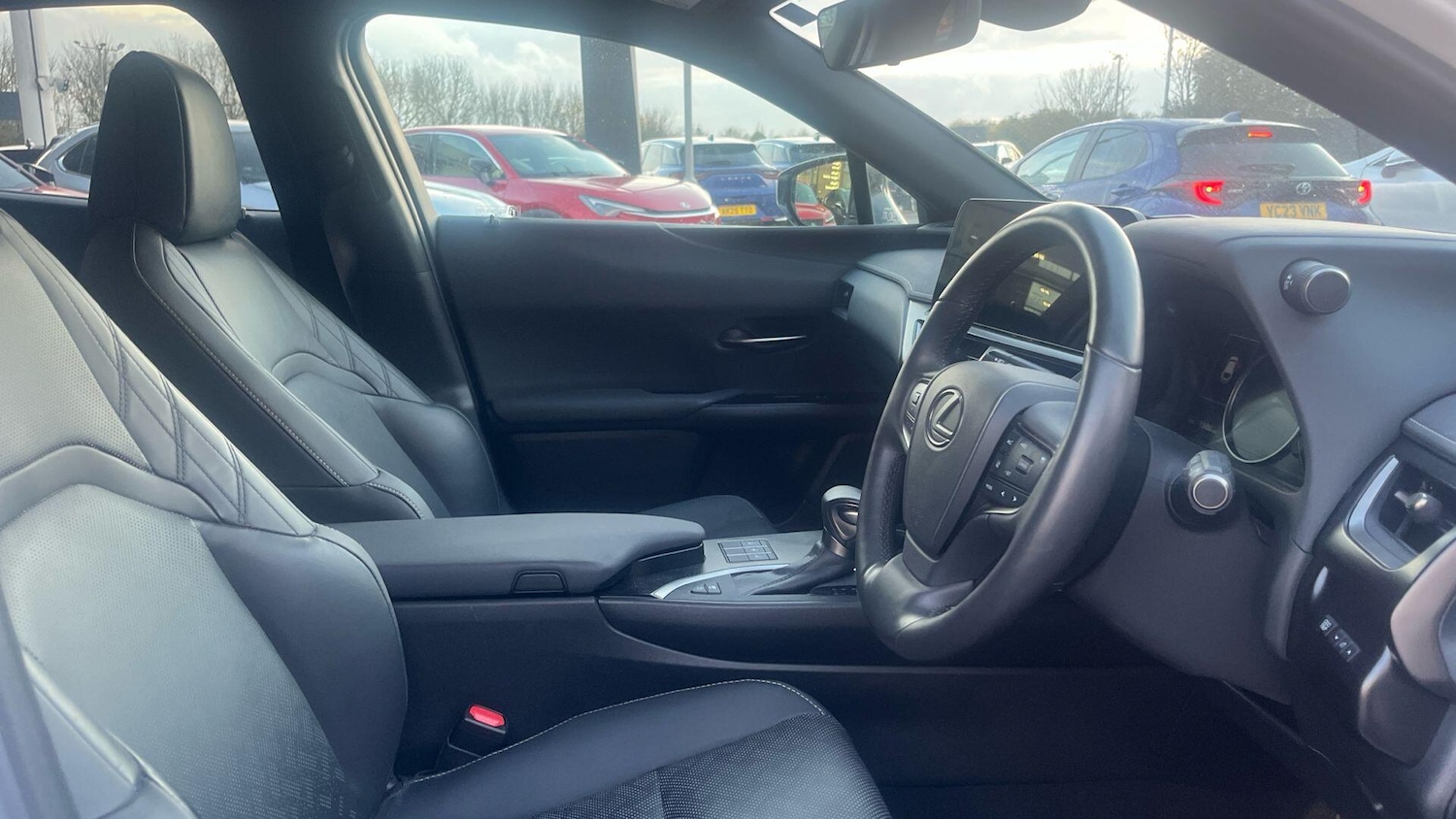 Used Lexus UX 2023 for sale - 76561671: Photo 16