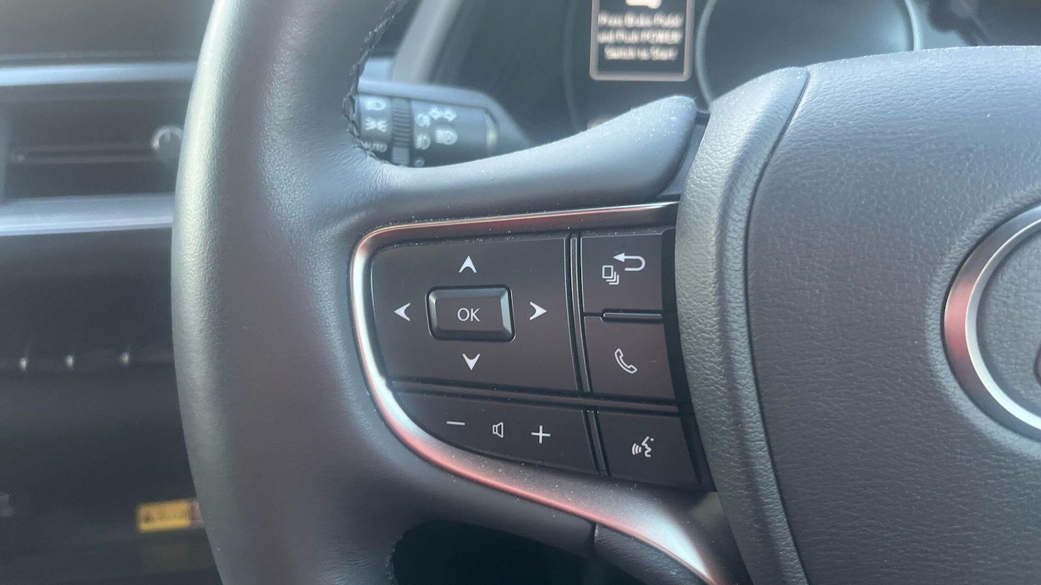 Used Lexus UX 2023 for sale - 76561671: Photo 29