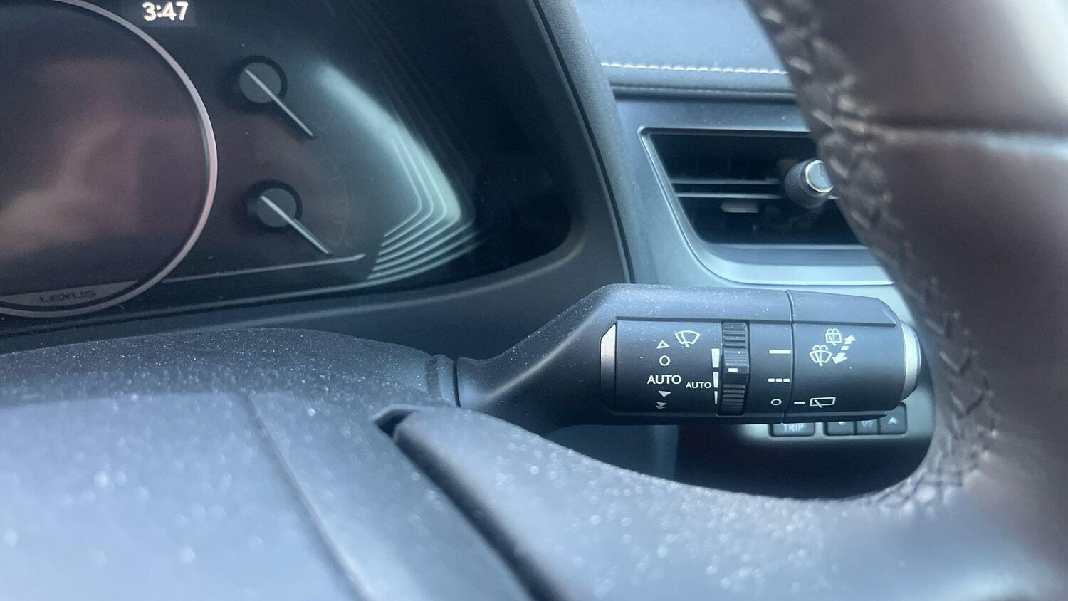 Used Lexus UX 2023 for sale - 76561671: Photo 31