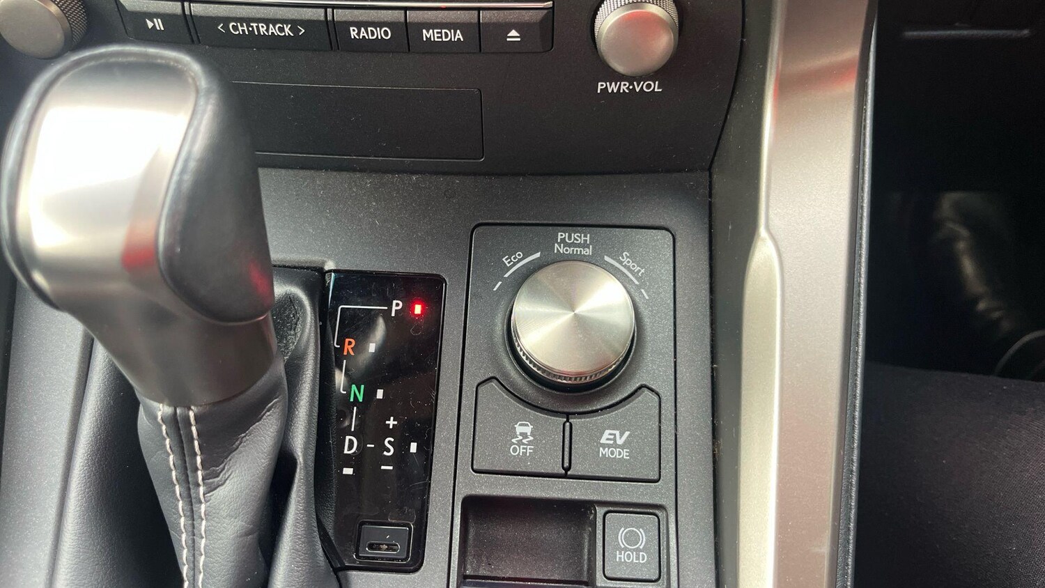 Used Lexus NX 2019 for sale - 76472092: Photo 25