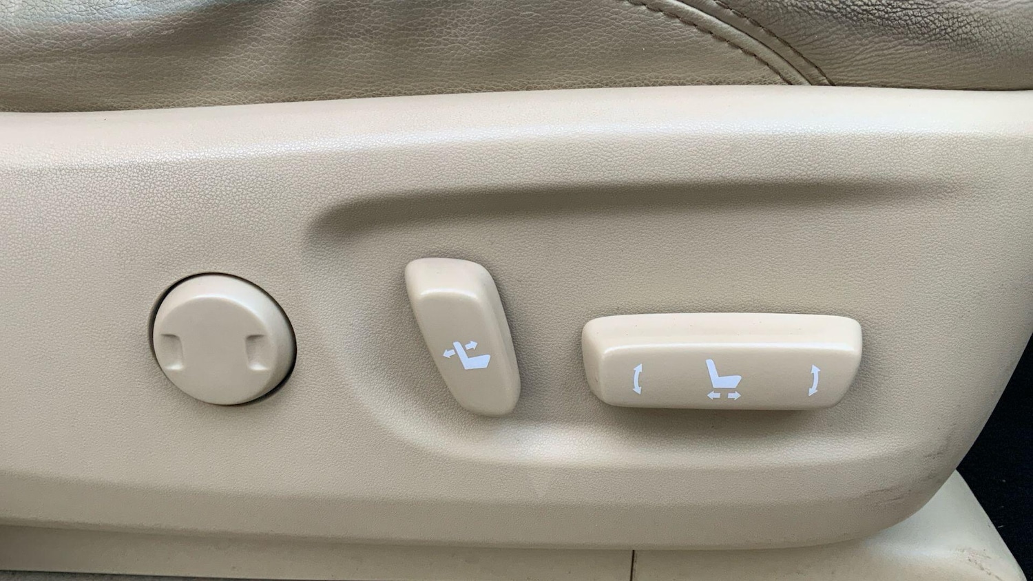 Used Toyota Land Cruiser 2014 for sale - 77091325: Photo 28