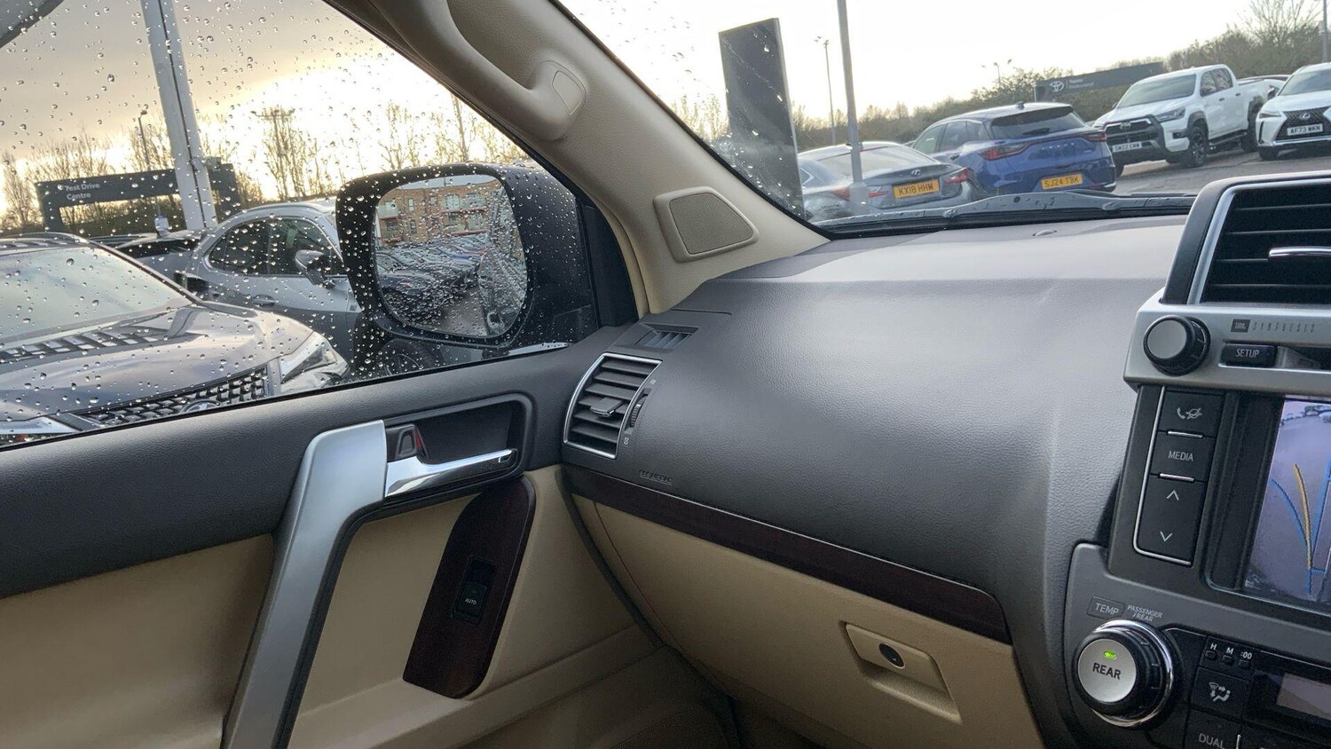 Used Toyota Land Cruiser 2014 for sale - 77091325: Photo 37