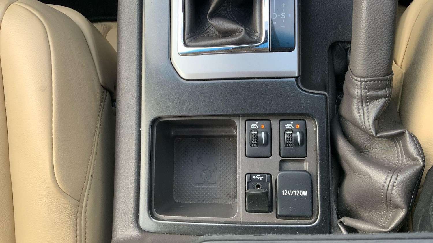 Used Toyota Land Cruiser 2014 for sale - 77091325: Photo 39