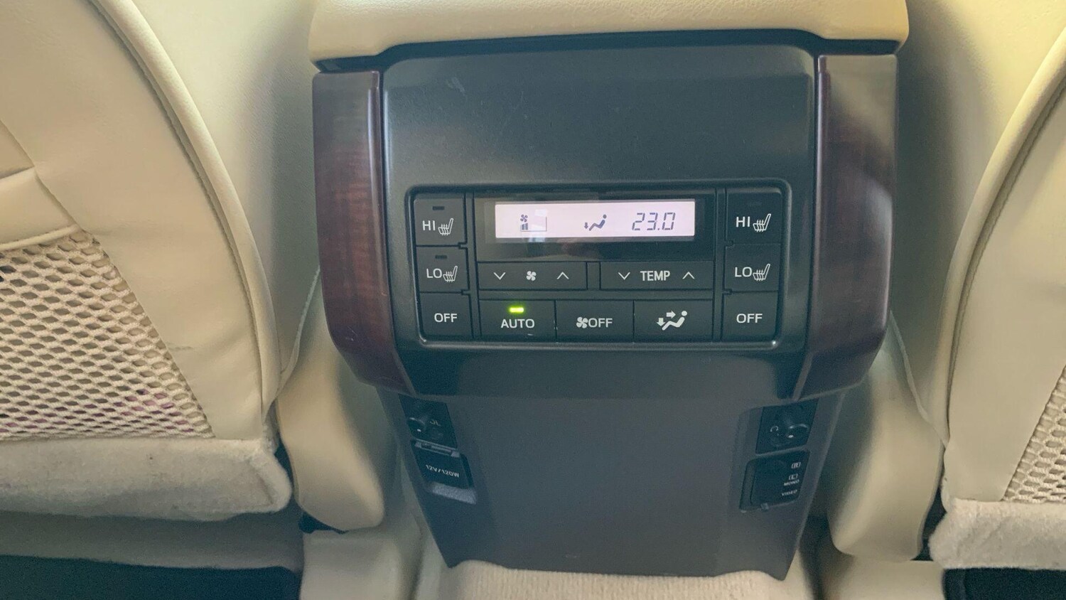 Used Toyota Land Cruiser 2014 for sale - 77091325: Photo 46