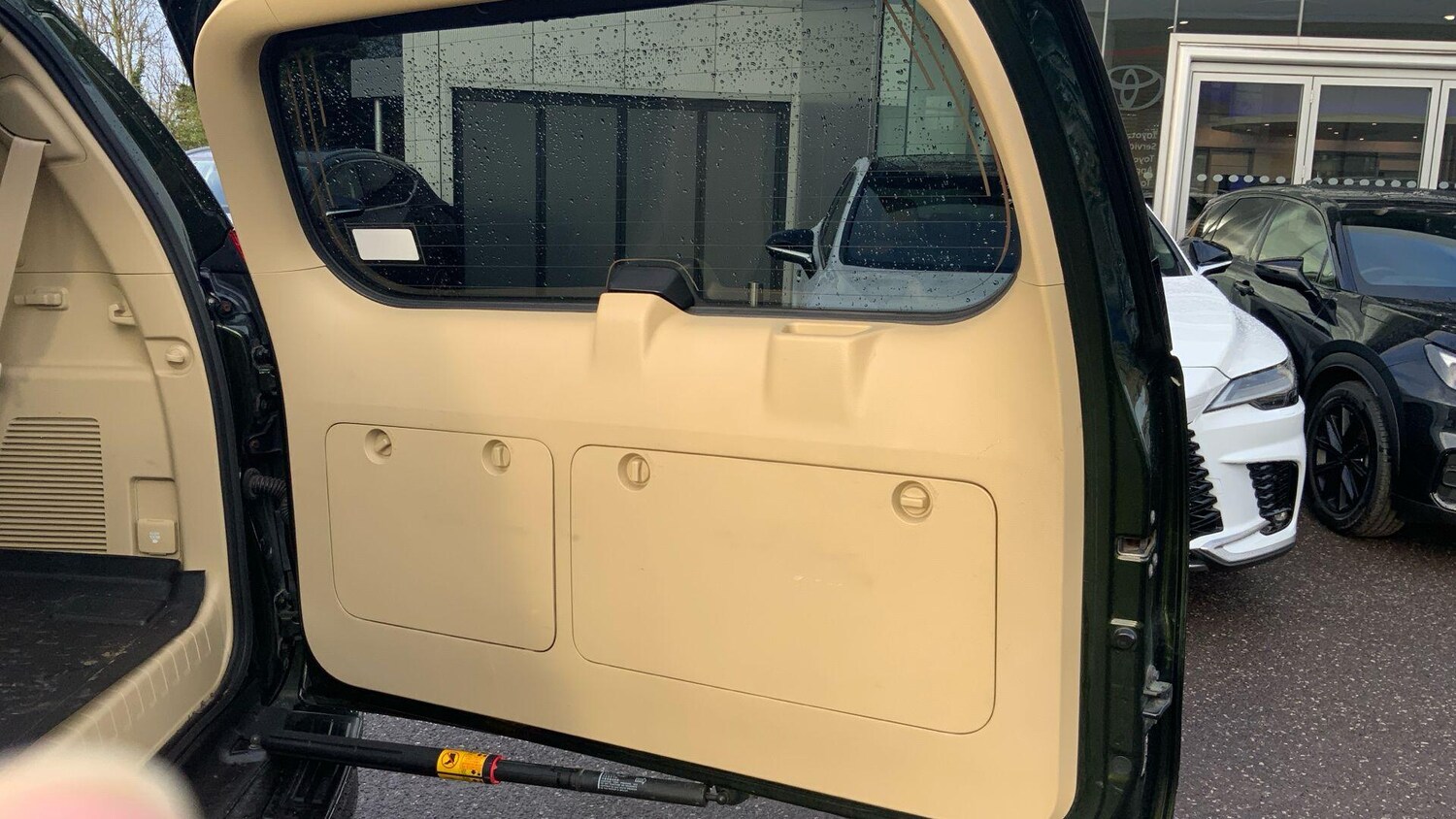 Used Toyota Land Cruiser 2014 for sale - 77091325: Photo 49