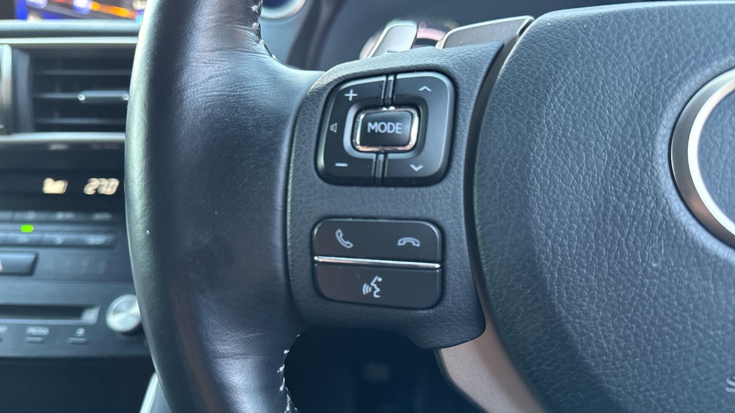 Used Lexus IS 2017 for sale - 77511366: Photo 29