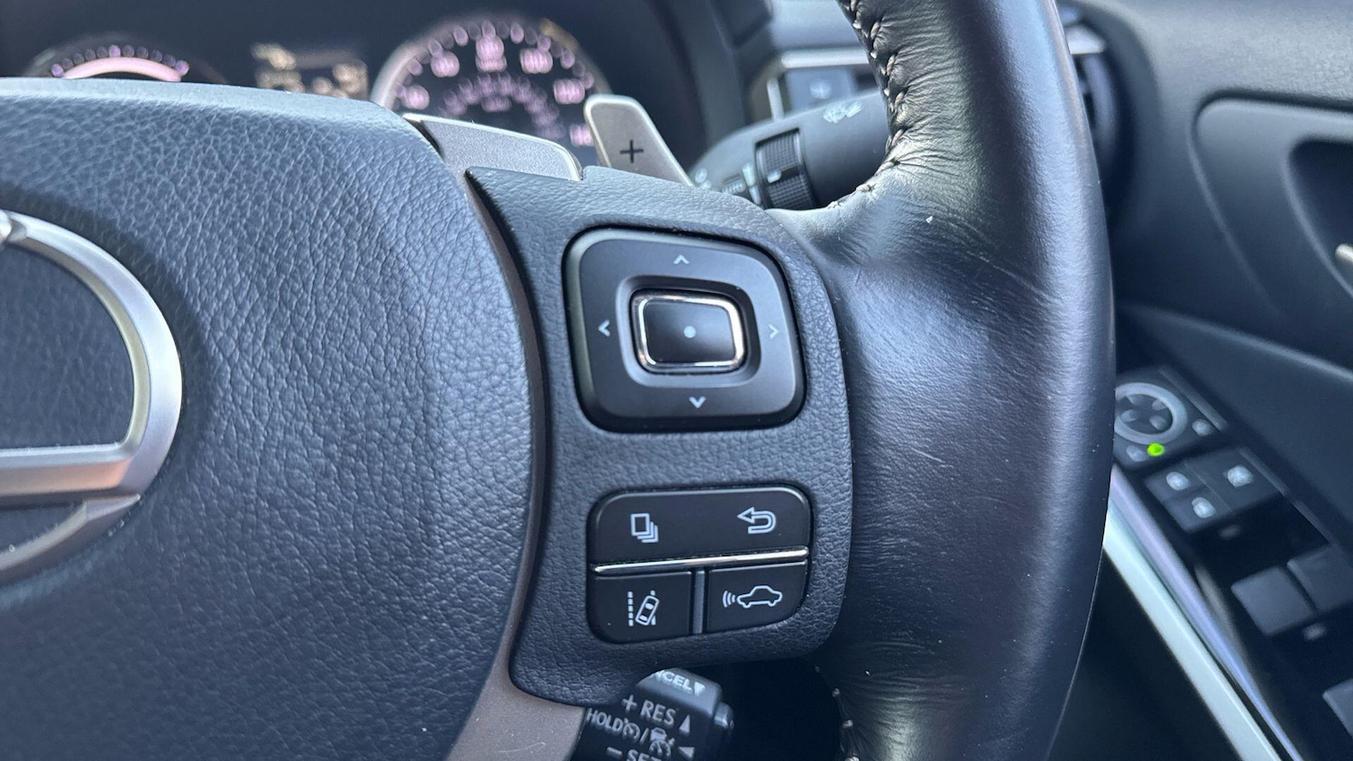 Used Lexus IS 2017 for sale - 77511366: Photo 30