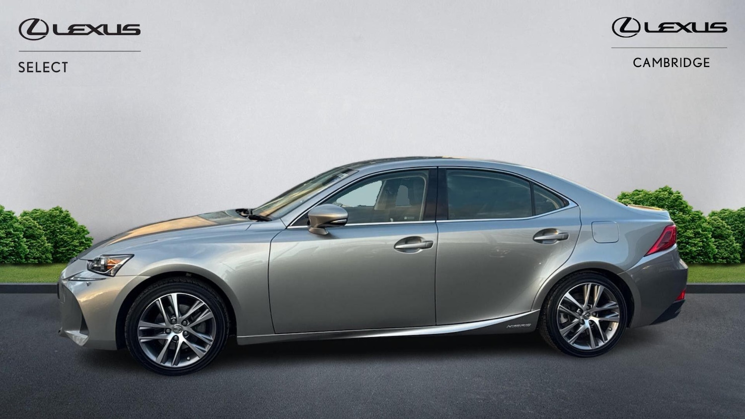 Used Lexus IS 2017 for sale - 77511366: Photo 4