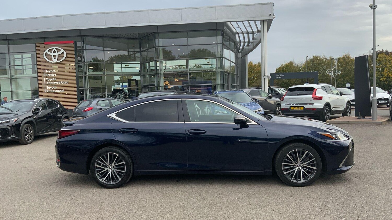 Used Lexus ES 2022 for sale - 76227559: Photo 33