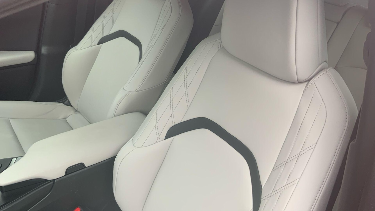 Used Lexus UX 2024 for sale - 76965530: Photo 31