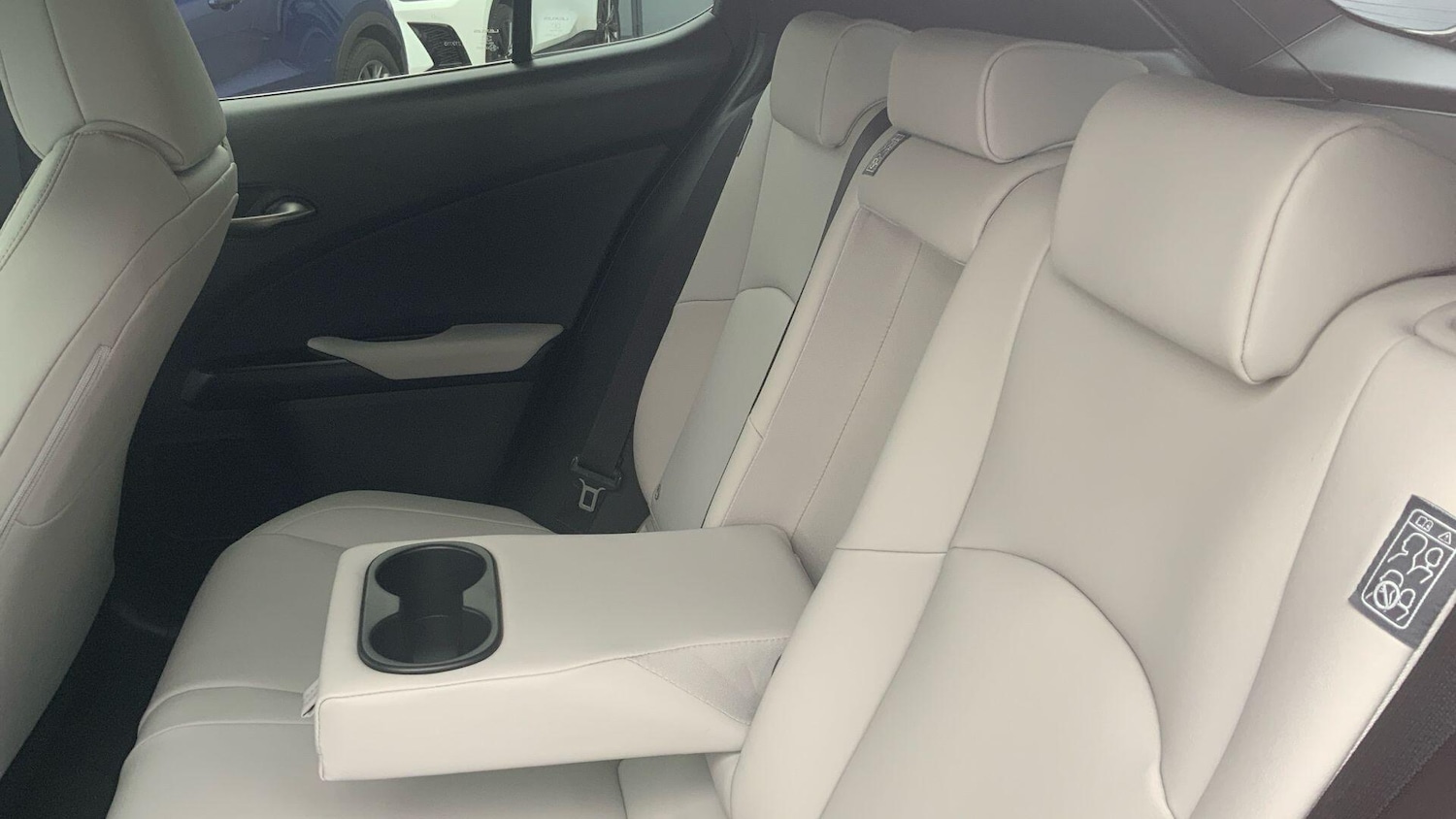 Used Lexus UX 2024 for sale - 76965530: Photo 32