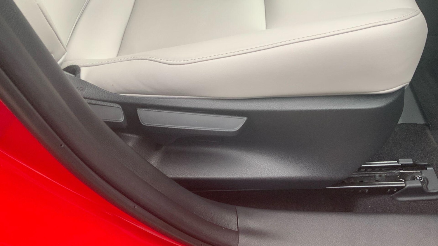 Used Lexus UX 2024 for sale - 76965530: Photo 35