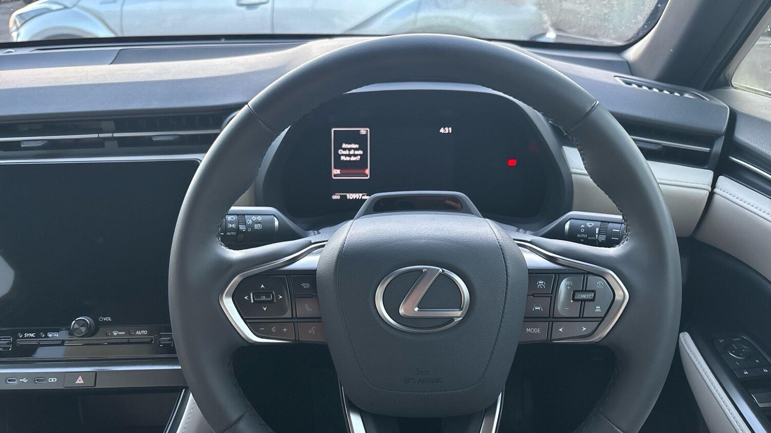 Used Lexus LBX 2024 for sale - 76801390: Photo 14