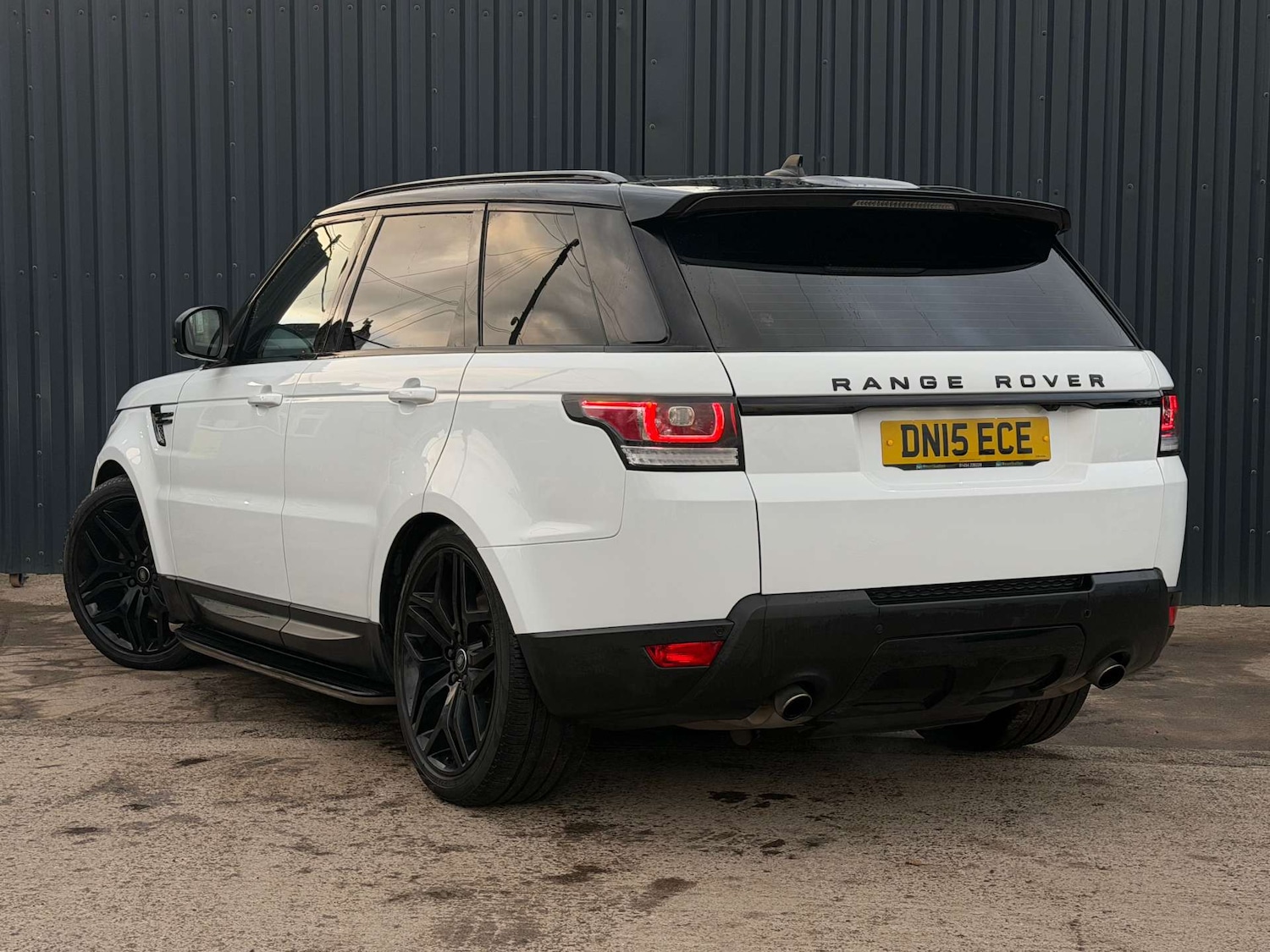 Used Land Rover Range Rover Sport 2015 for sale - 77905873: Photo 21