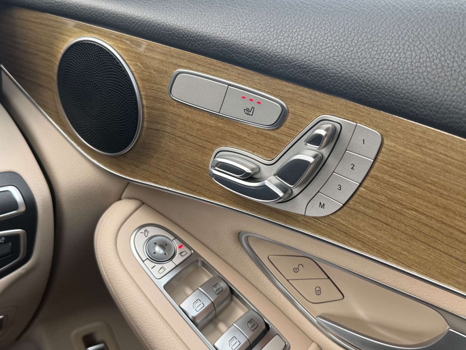 Used Mercedes-Benz GLC 2017 for sale - 78211846: Photo 27