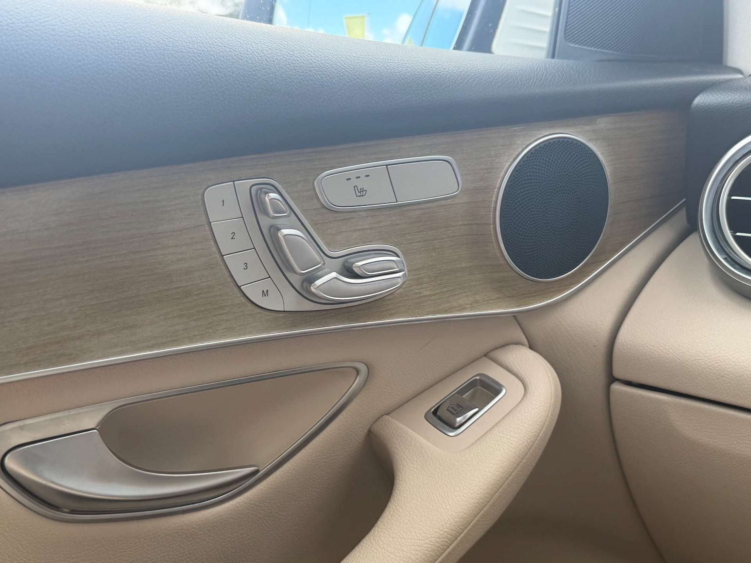 Used Mercedes-Benz GLC 2017 for sale - 78211846: Photo 28