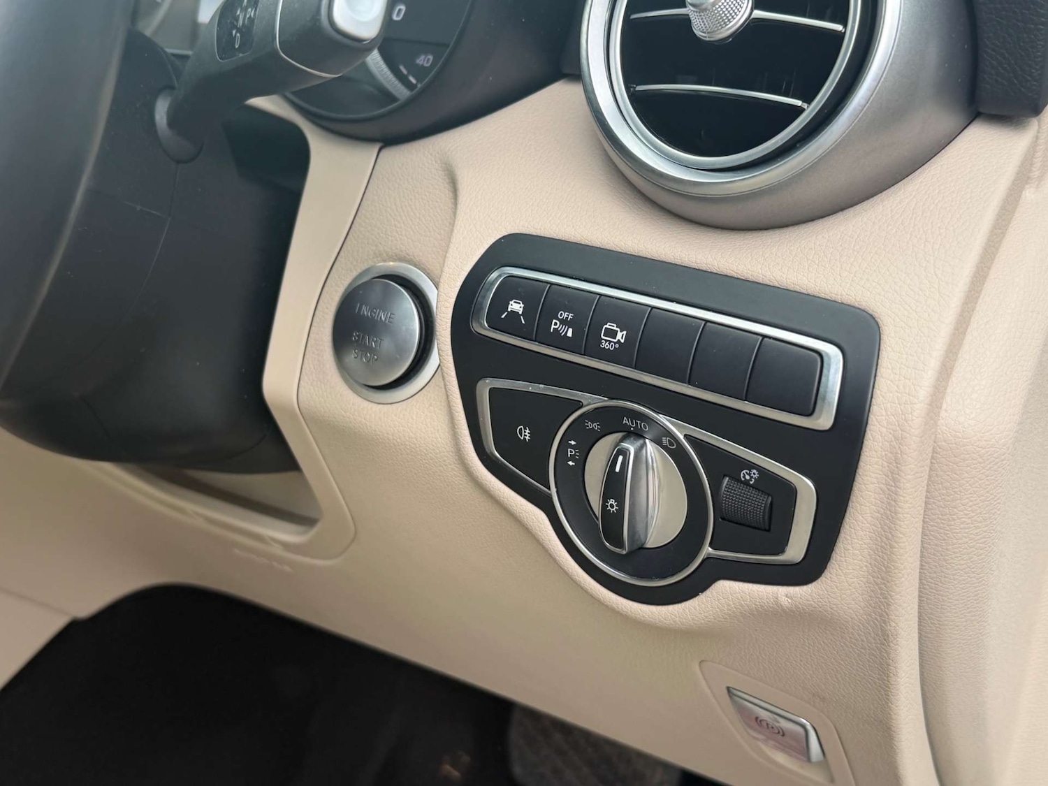 Used Mercedes-Benz GLC 2017 for sale - 78211846: Photo 30