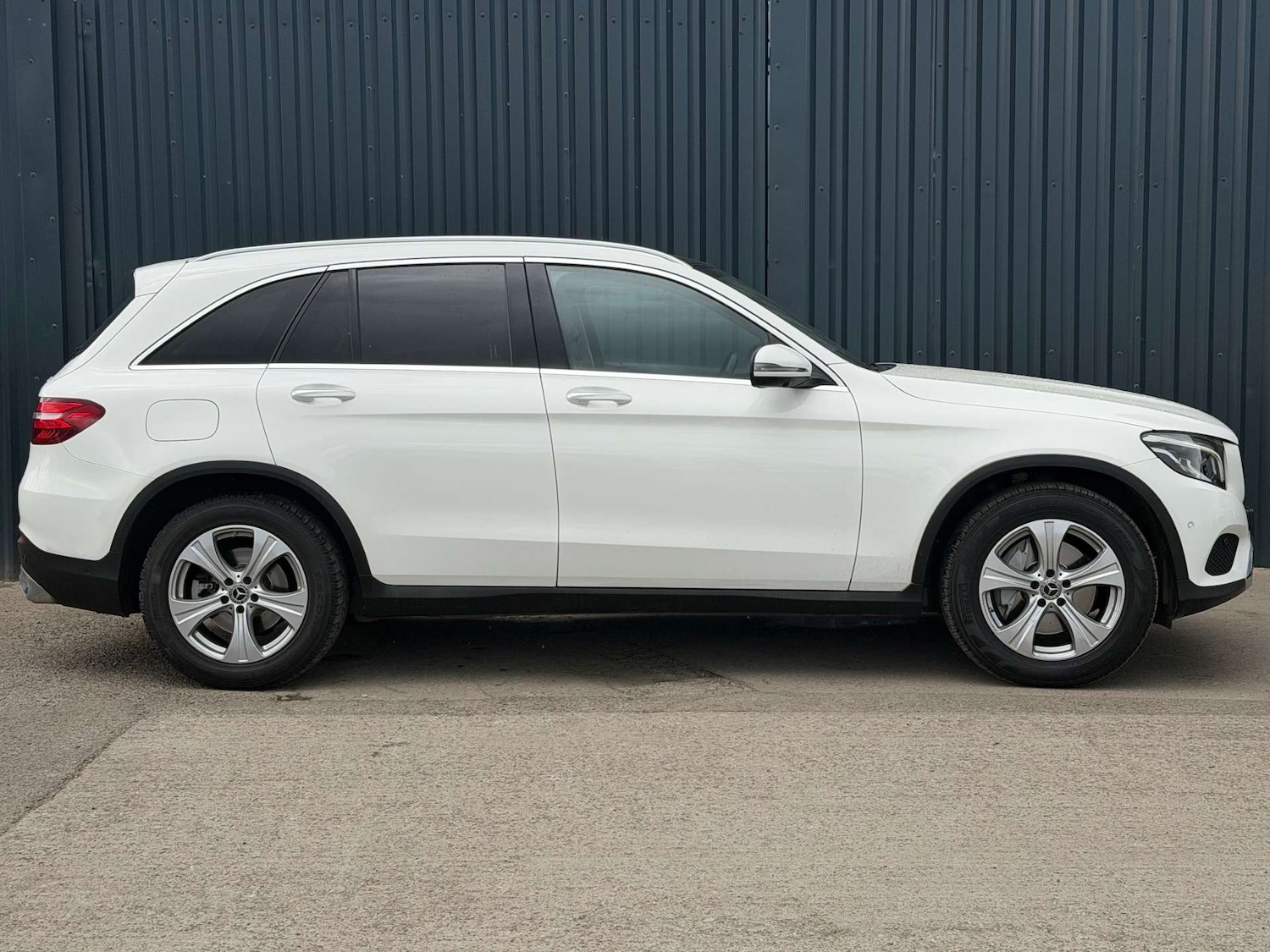 Used Mercedes-Benz GLC 2017 for sale - 78211846: Photo 4