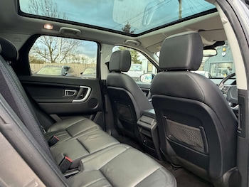 Used Land Rover Discovery Sport 2017 for sale - 76933018: Photo