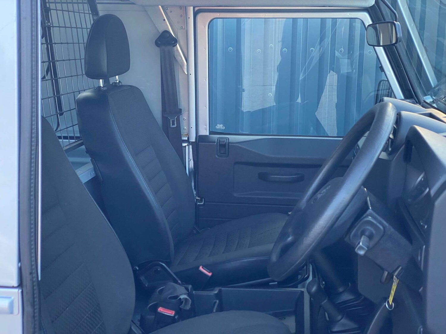 Used Land Rover Defender 90 2007 for sale - 77759659: Photo 4