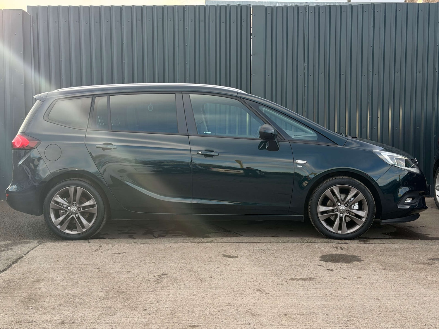 Used Vauxhall Zafira 2017 for sale - 77571326: Photo 15
