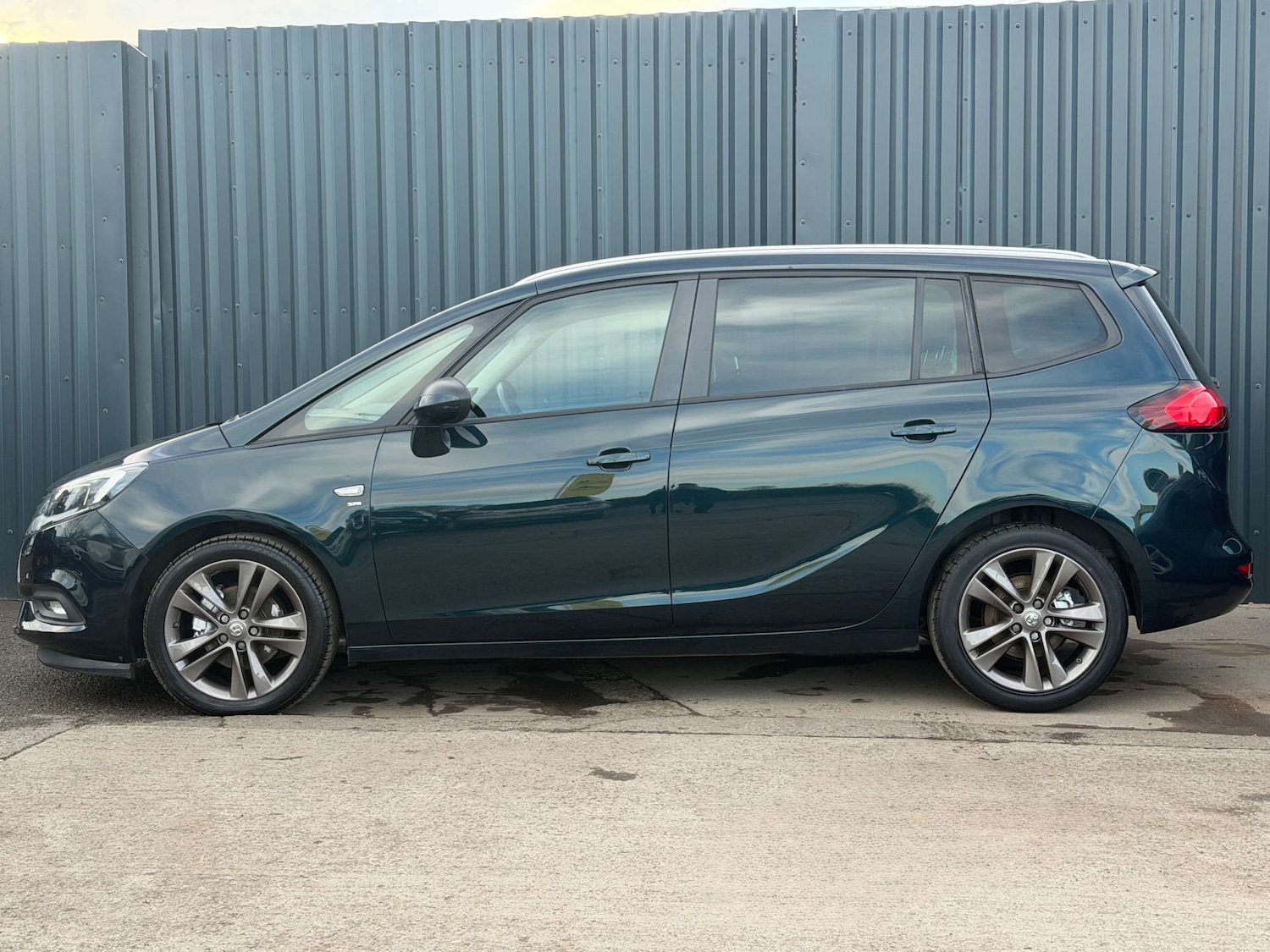 Used Vauxhall Zafira 2017 for sale - 77571326: Photo 8