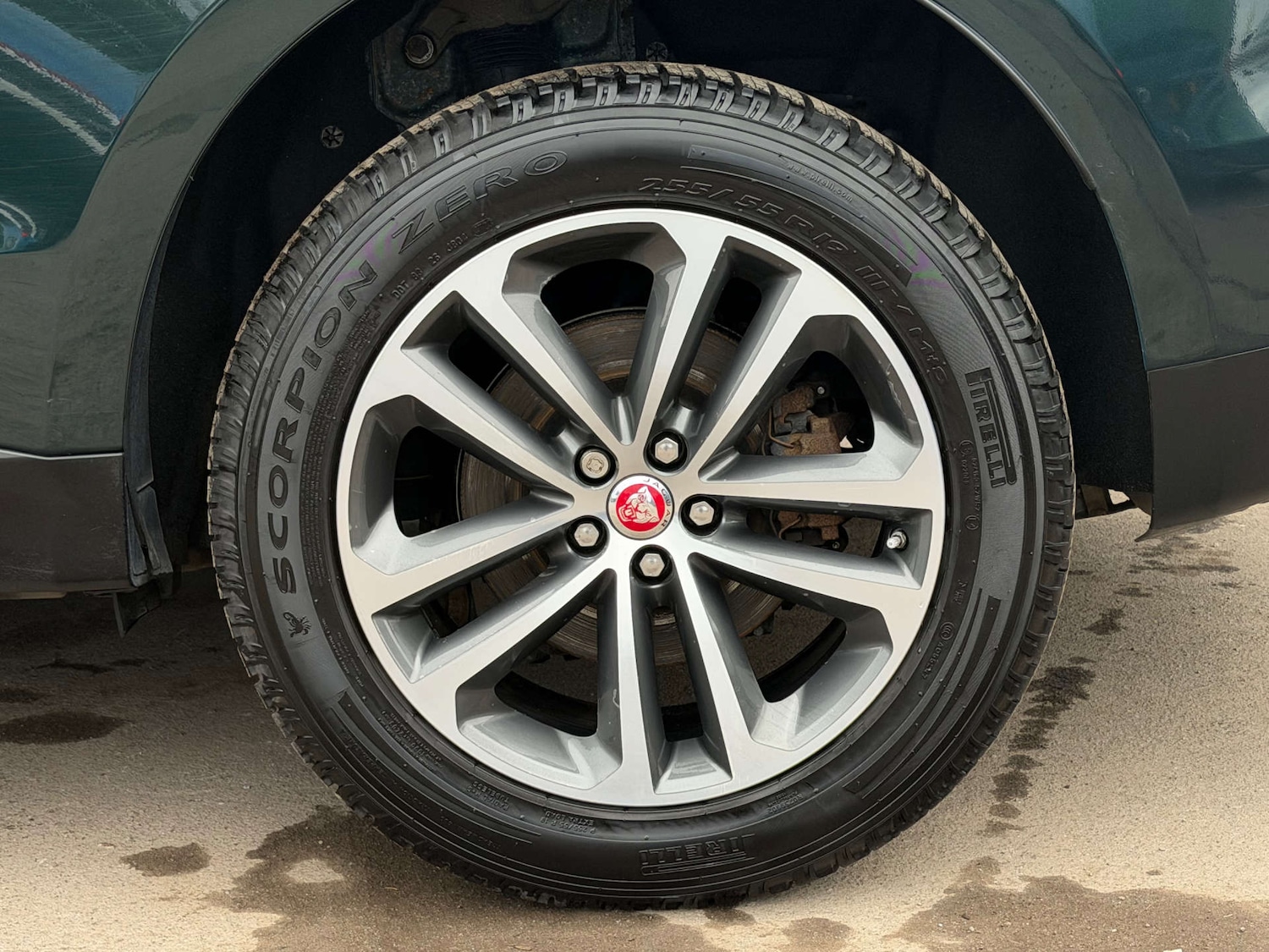 Used Jaguar F-Pace 2016 for sale - 76539485: Photo 13