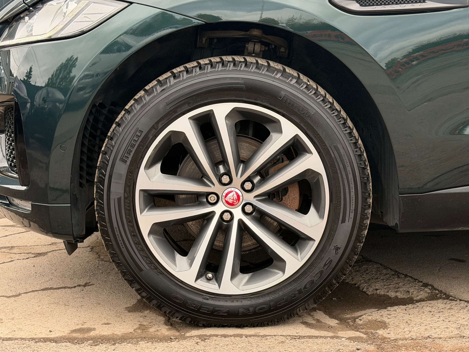 Used Jaguar F-Pace 2016 for sale - 76539485: Photo 14