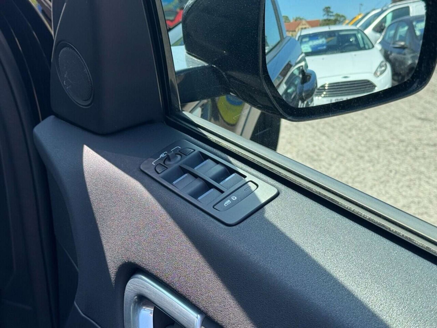 Used Land Rover Discovery Sport 2015 for sale - 76601448: Photo 32