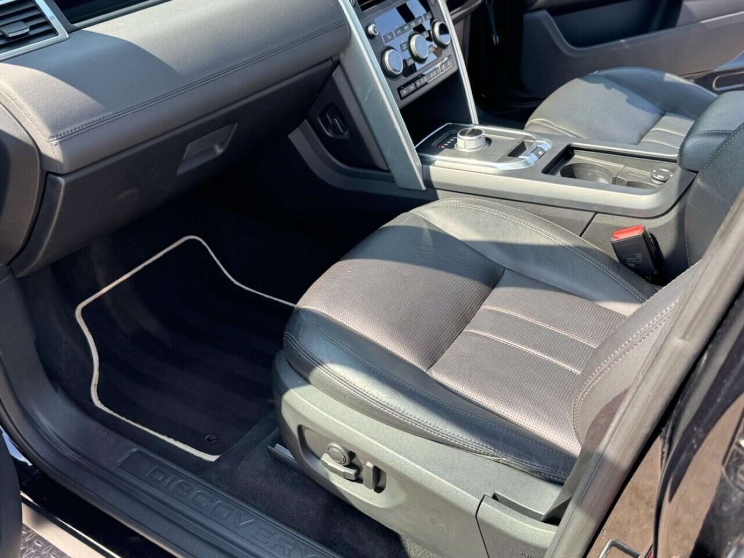 Used Land Rover Discovery Sport 2015 for sale - 76601448: Photo 40