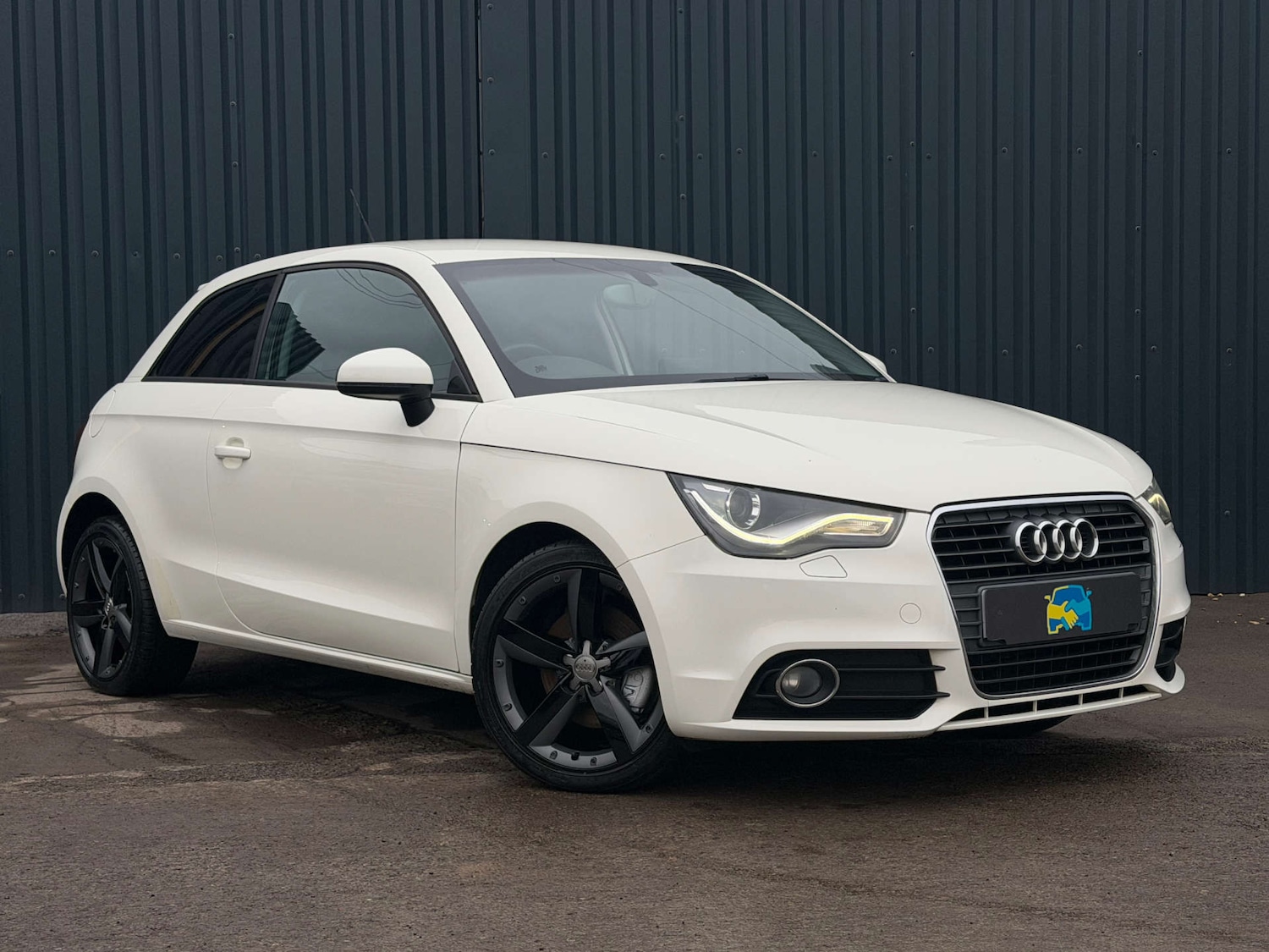 Used Audi A1 2011 for sale - 76735809: Photo 1