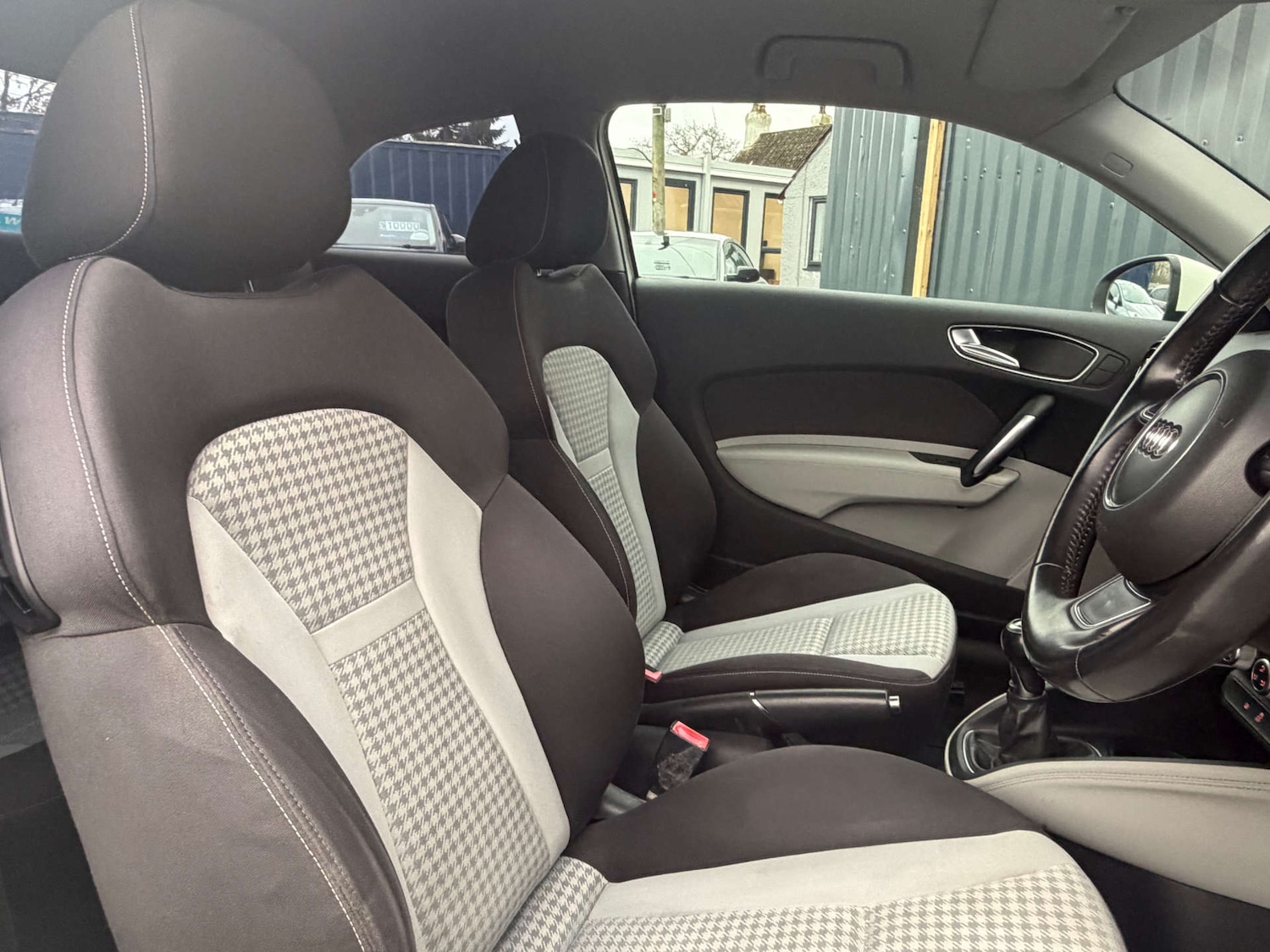 Used Audi A1 2011 for sale - 76735809: Photo 10