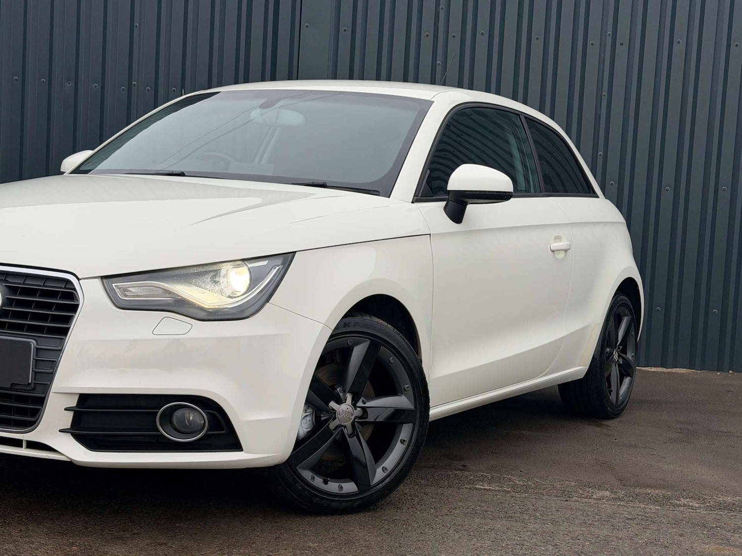 Used Audi A1 2011 for sale - 76735809: Photo 16