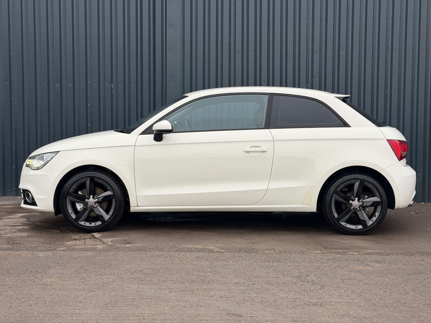 Used Audi A1 2011 for sale - 76735809: Photo 18