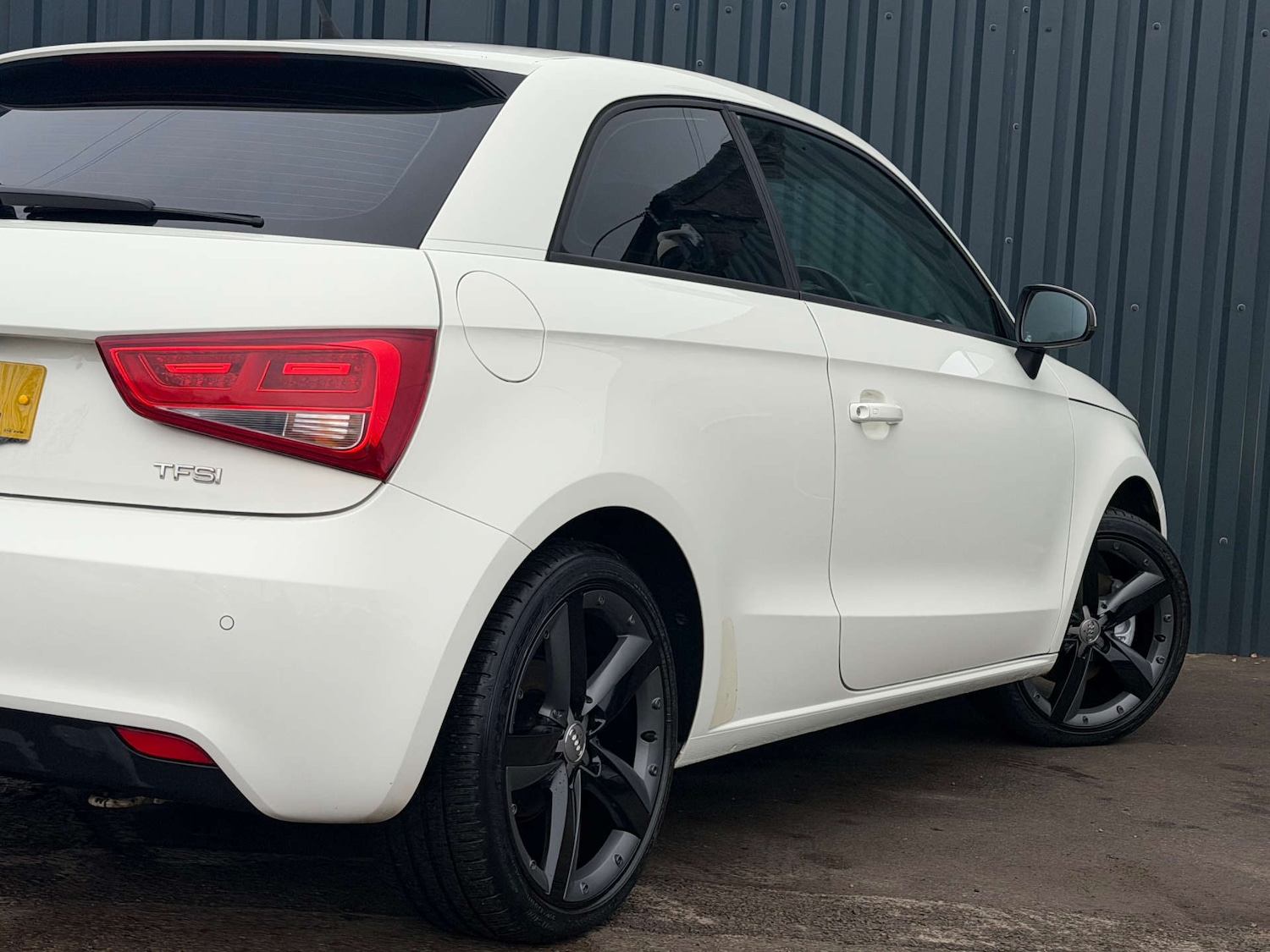 Used Audi A1 2011 for sale - 76735809: Photo 8