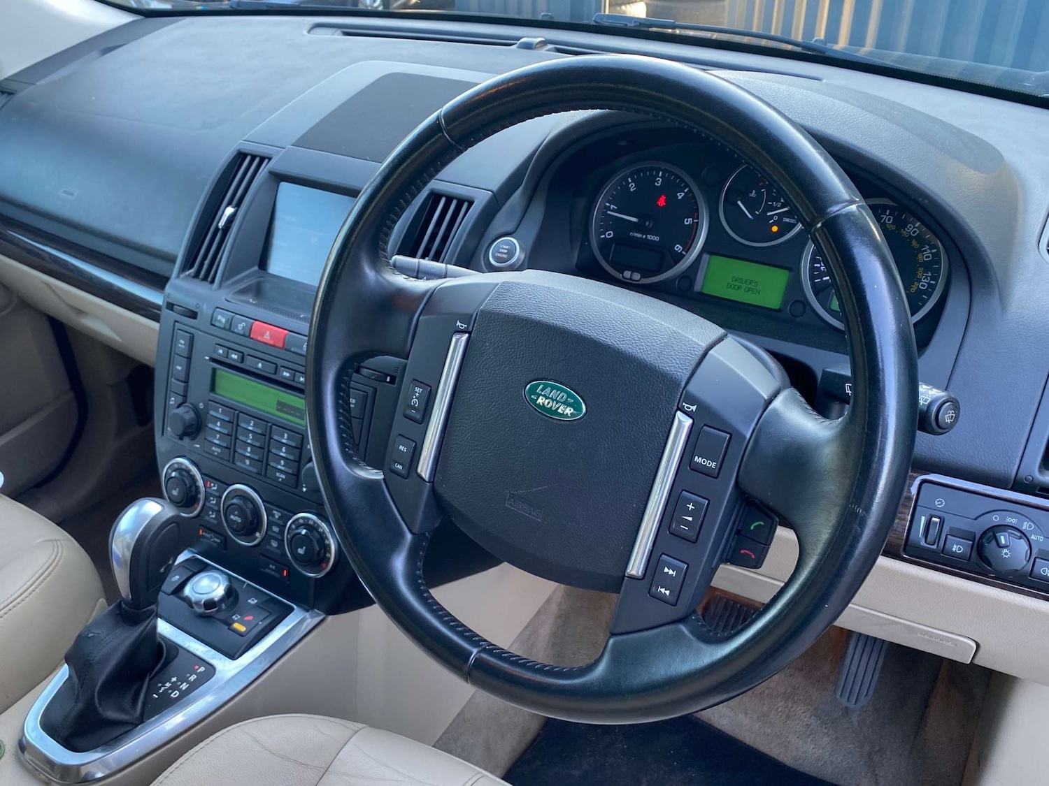 Used Land Rover Freelander 2012 for sale - 77749069: Photo 6